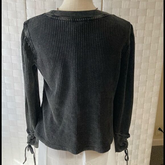 True Craft Stonewash Black sweater XS - Picture 5 of 7